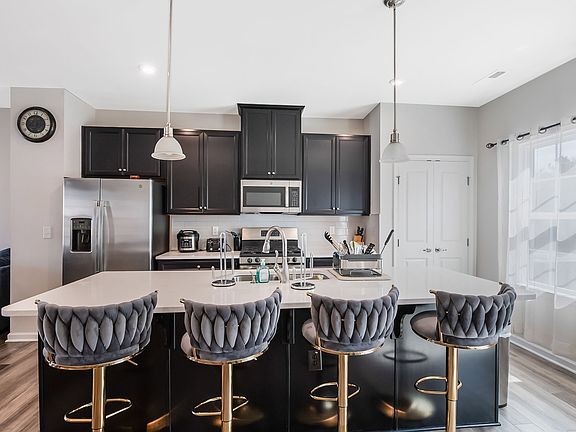 4th image of 6616 Pathfinder Way #1