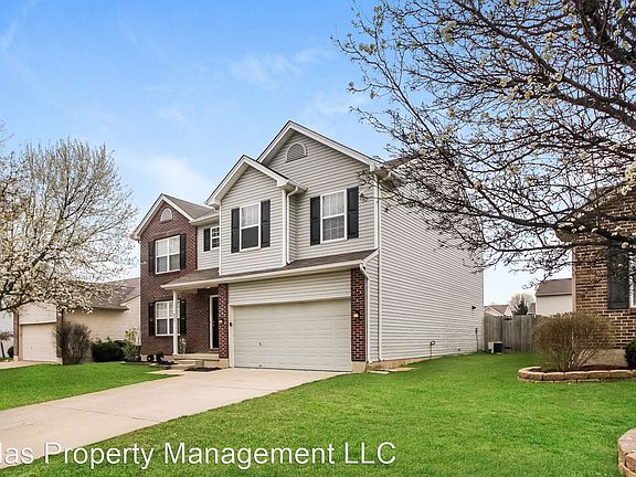 2nd image of 923 Delhi Dr