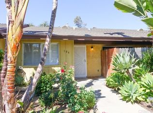 106 Palmyra Dr, Vista, CA 92084