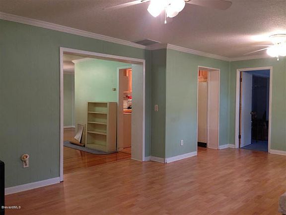 3rd image of 20 S Fernwood Dr