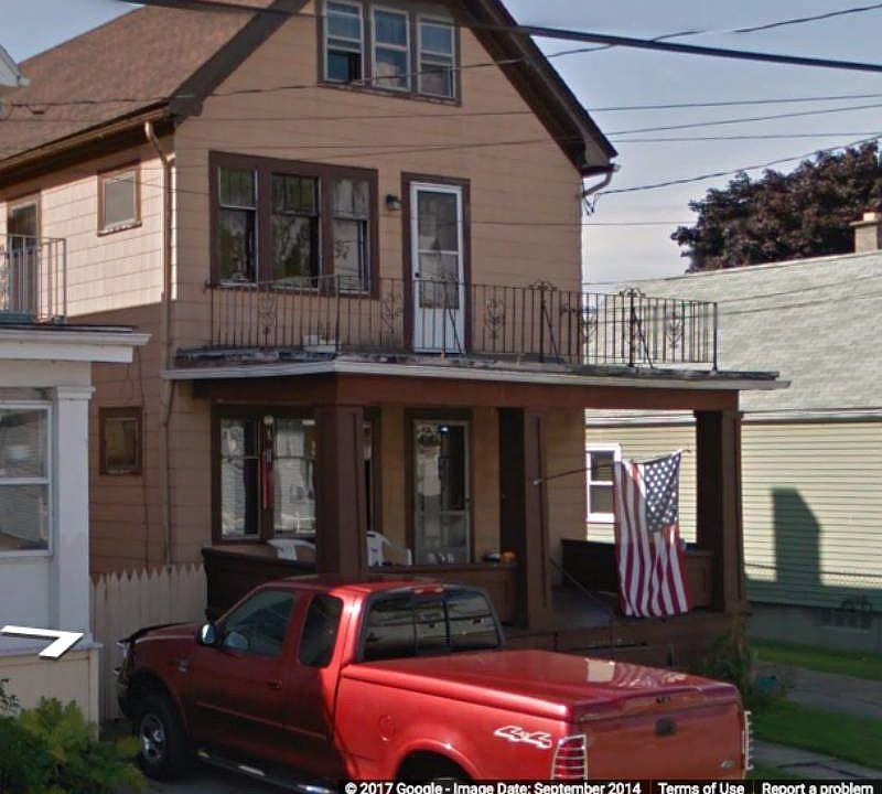 2nd image of 21 Houston St