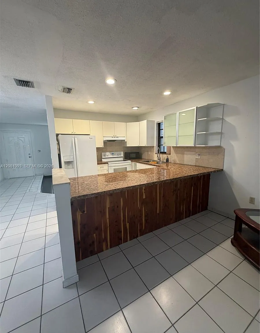 Hialeah Pines Custom Home — Photo 3