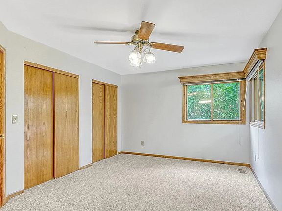 5th image of 4249 Fall River Dr