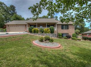 7150 Windy Oaks Dr, Denver, NC 28037