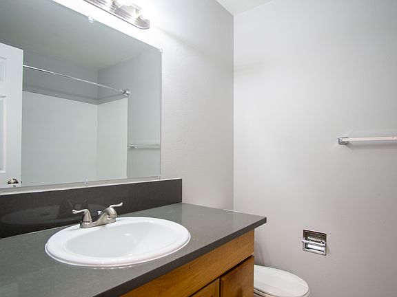 5th image of 11177 NE Weidler St #D08