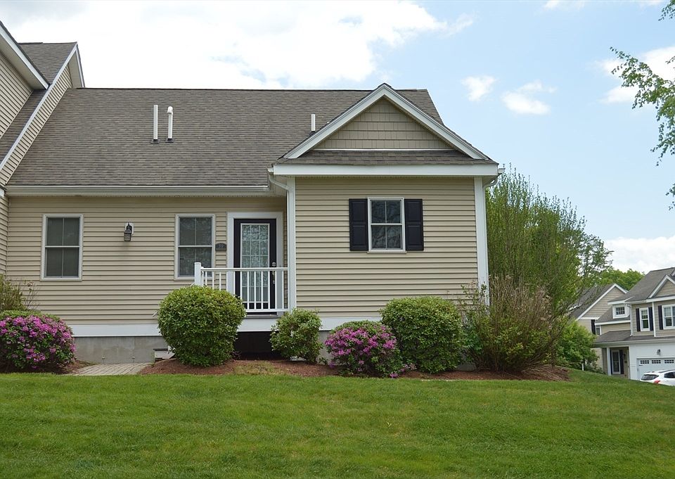1st image of 39 Meetinghouse Ln #39