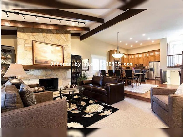 3848 S Cliff Dr — Photo 3