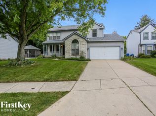 7512 Creekbend Dr, Pickerington, OH 43147