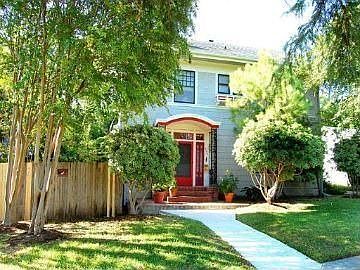 1st image of 824 W Magnolia Ave