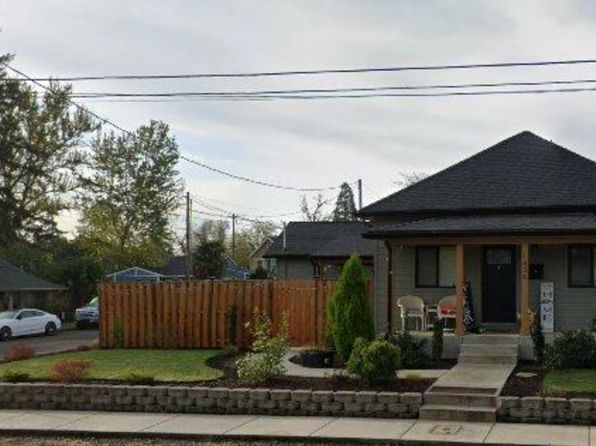 1436 1st Ave SE