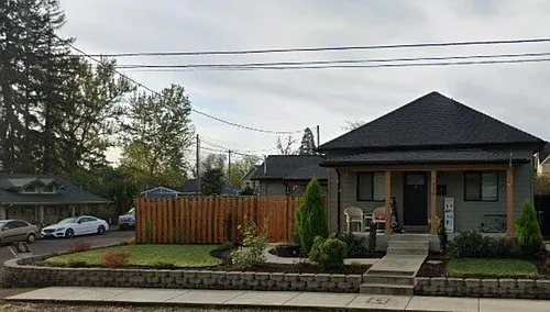 1436 1st Ave SE Photo 1