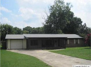 192 Dixon Rd, Hazel Green, AL 35750