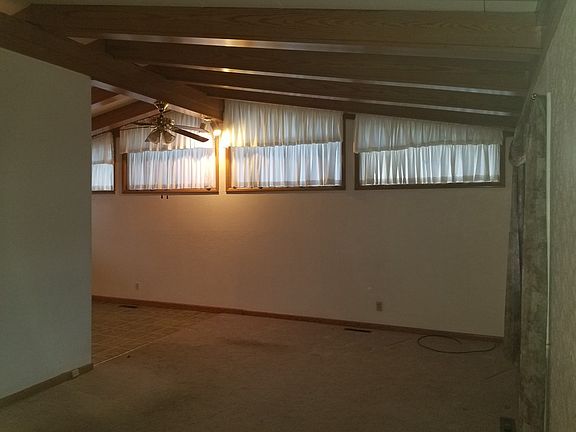 5th image of 201 Crestwood Ln