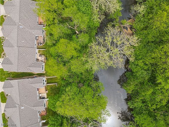 4th image of 1445 Waters Edge Dr