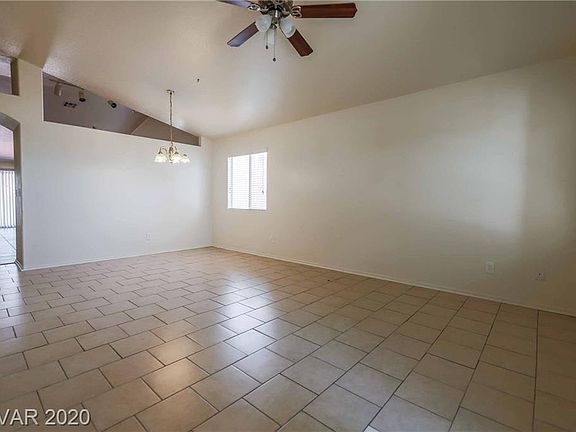 4th image of 623 Wood Rose Ct
