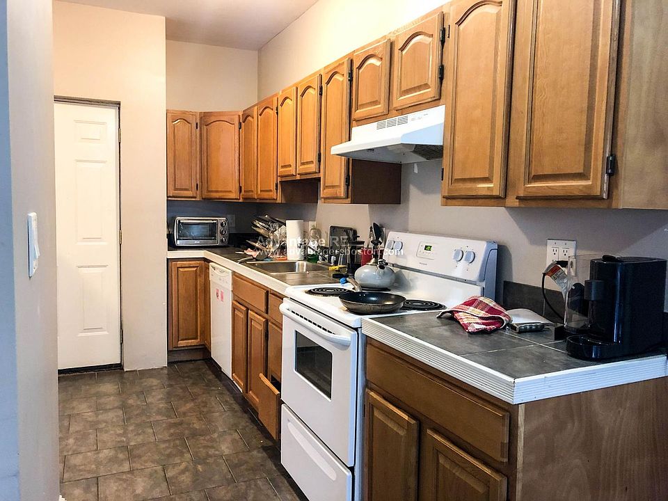 2nd image of 1056 Commonwealth Ave #43R