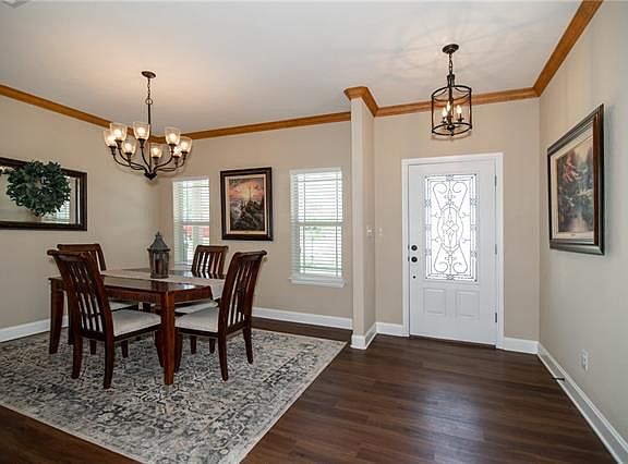 3rd image of 508 Village Creek Dr
