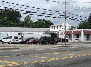 1587 Plainfield Pike, Johnston, RI 02919