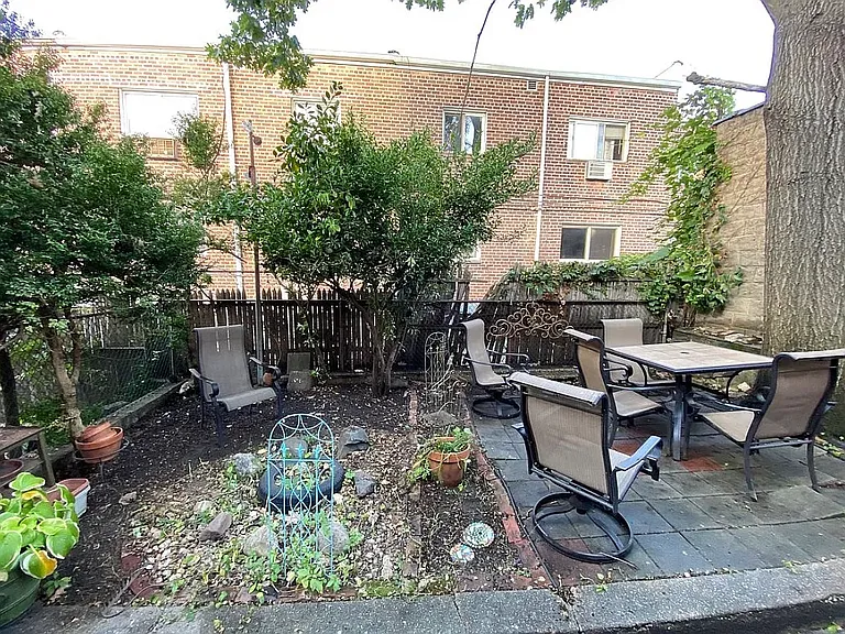 22-03 25th Rd #1R — Photo 9