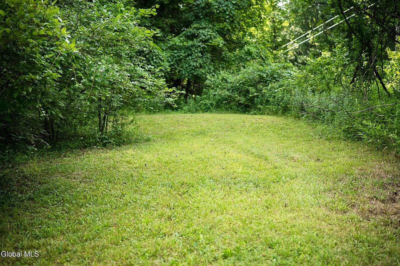 5th image of 125 Curtis Hill Road