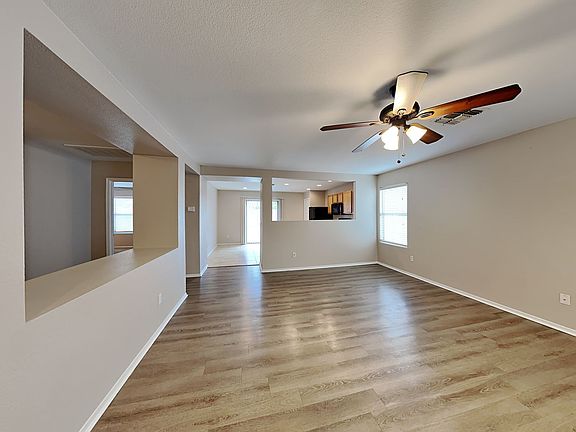 4th image of 11506 W Corrine Dr