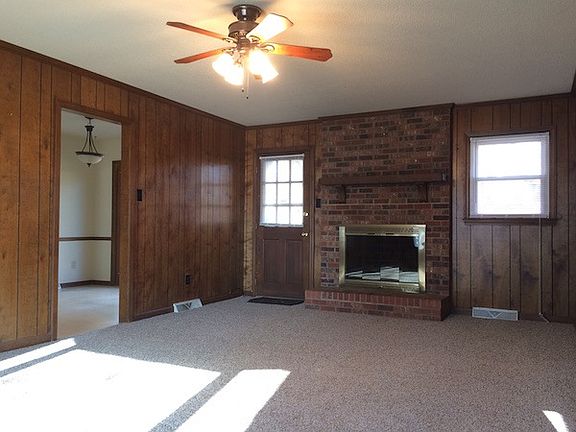 3rd image of 701 Alamance St