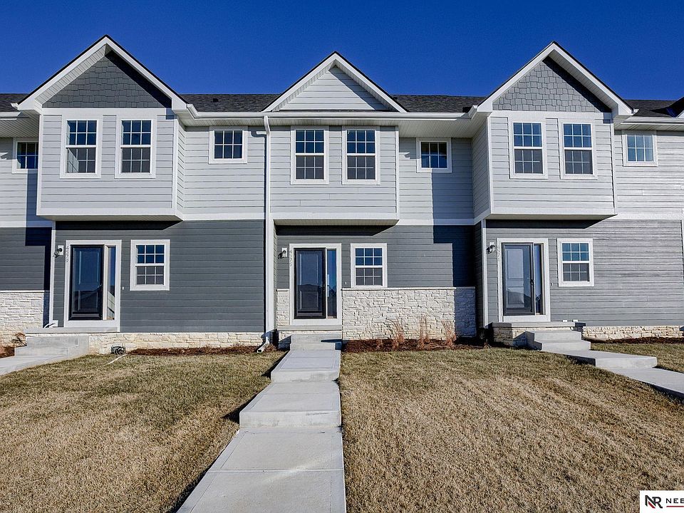 1st image of 4575 Leawood Ct