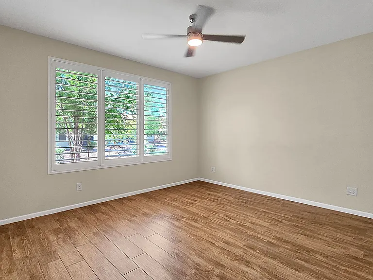 16374 W Amelia Dr — Photo 10