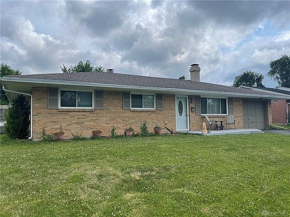 2nd image of 11 Greencliff Dr