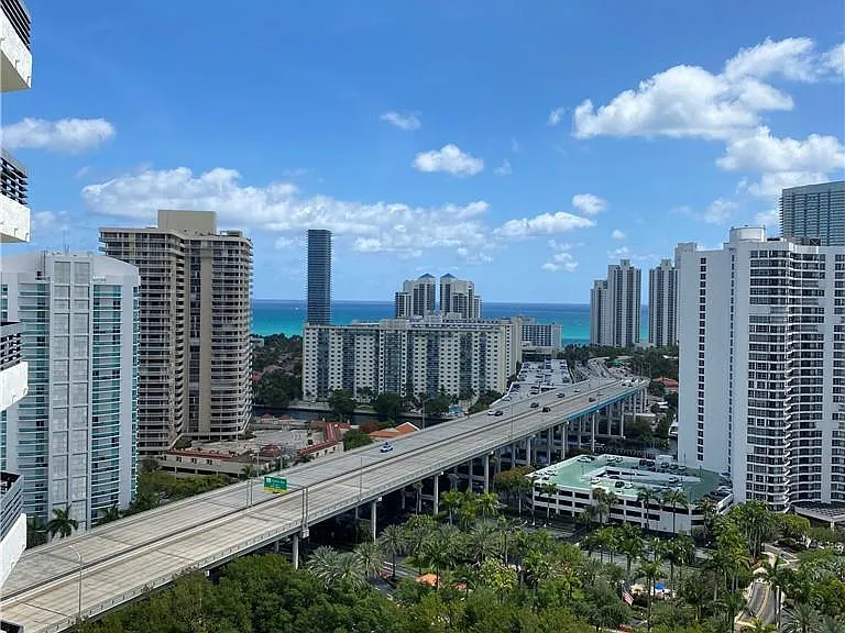 3500 Mystic Pointe Dr #2607 — Photo 3