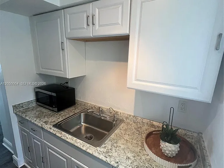 7720 Harding Ave #9 — Photo 18