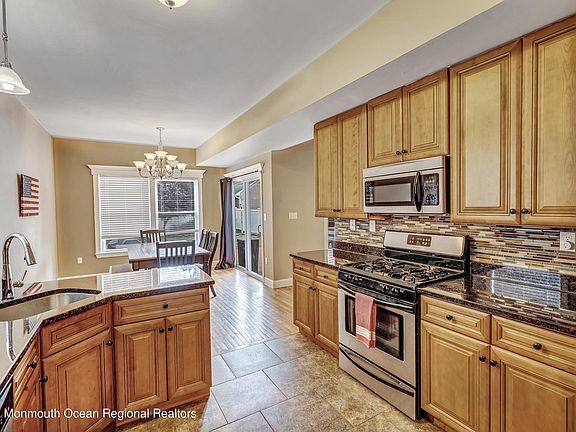 2nd image of 712 Elizabeth Ave