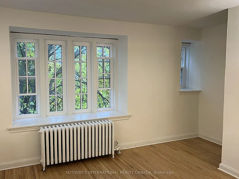 126 Braemar Ave #UPPER — Photo 8