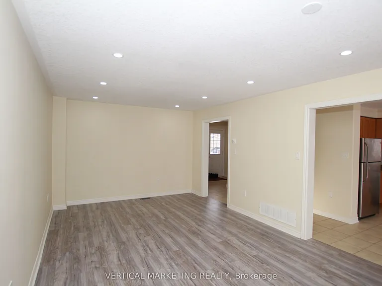 35 Buchanan Dr — Photo 10