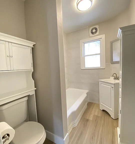 2620 S Barrington Ave — Photo 11