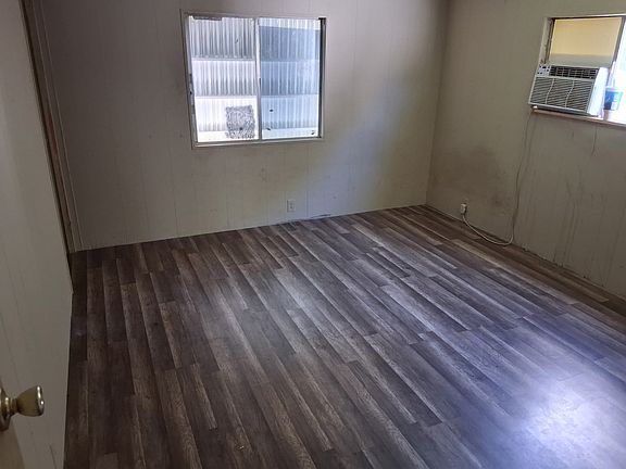 4th image of 15491 Olive Cir