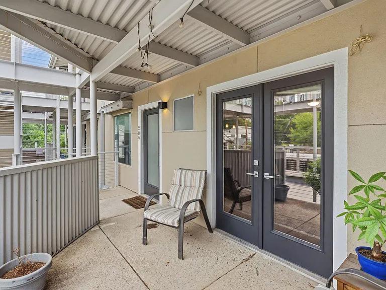 41 Waller St #209 — Photo 20