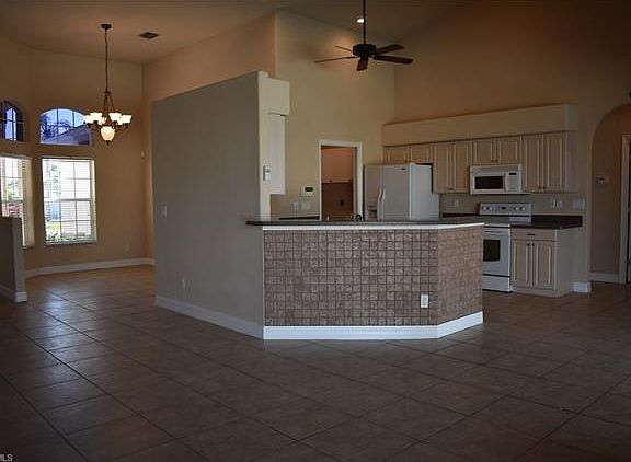 3rd image of 1238 SE 23rd Ave