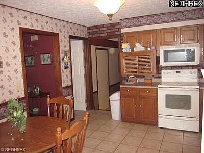 3rd image of 4806 Briarwood Dr