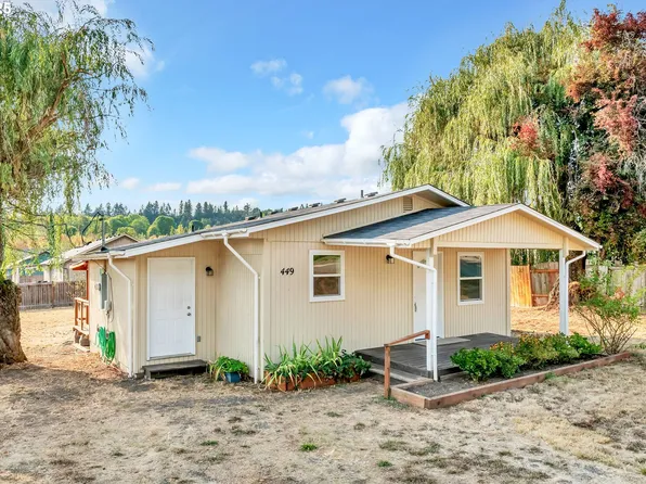 449 D St, Lowell, OR 97452