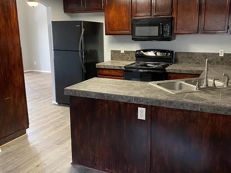 7800 S Kilcormac Ln — Photo 7