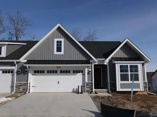 1012 Camellia Cir #48, Howell, MI 48843