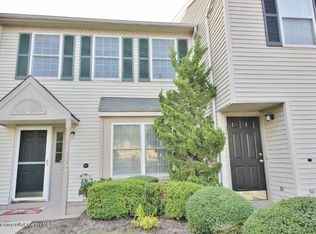 20 Ambrose Ct, Holmdel, NJ 07733