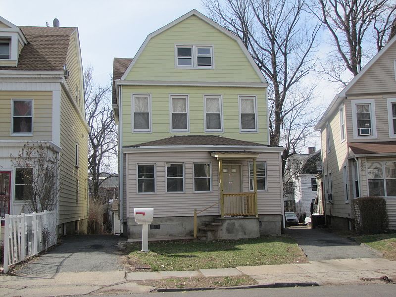 1st image of 219 N Maple Ave