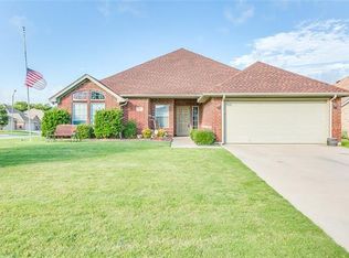 701 Blue Marlin Dr, Burleson, TX 76028