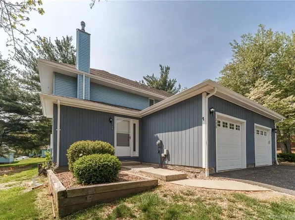 228 East Bass Lane #228, Suffield, CT 06078