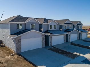 1664 NW 50th St, Lincoln, NE 68506
