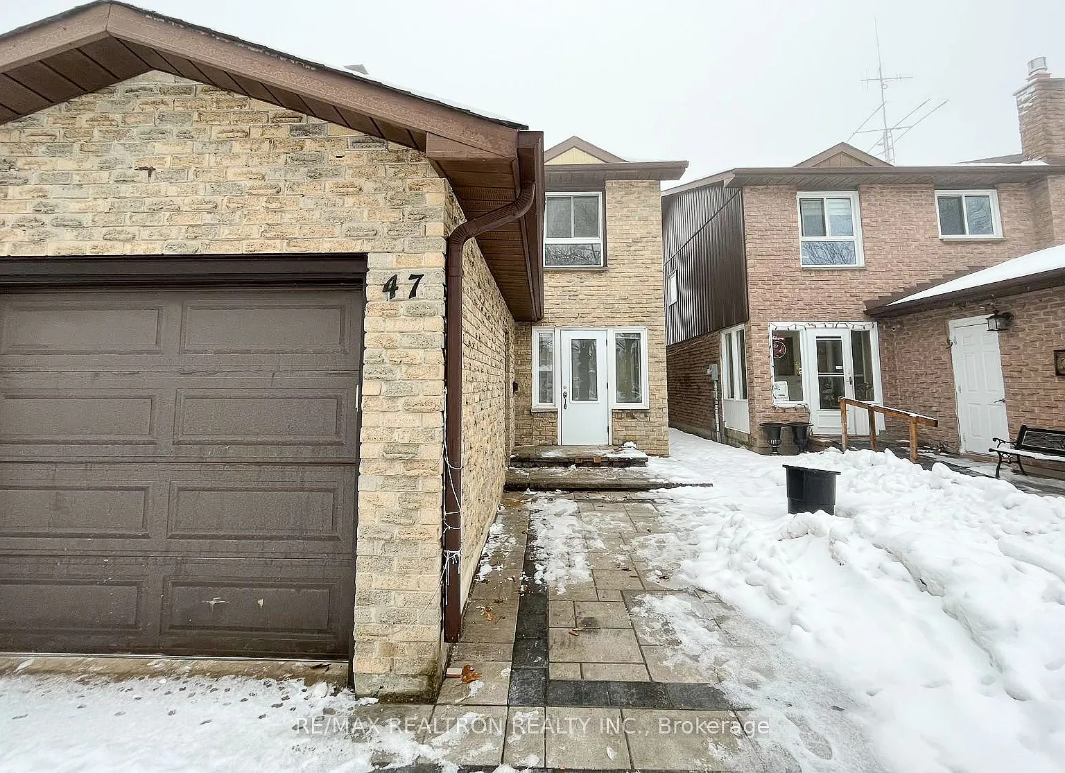3 bed, $3,000 — Photo 2