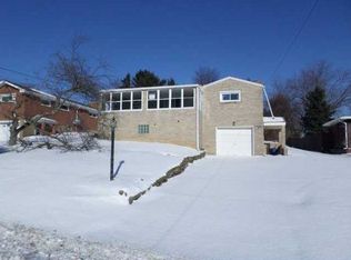 14069 Oakview Dr, McKeesport, PA 15131