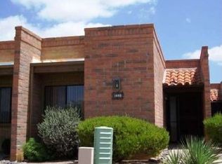 1440 W Desert Hills Dr, Green Valley, AZ 85614